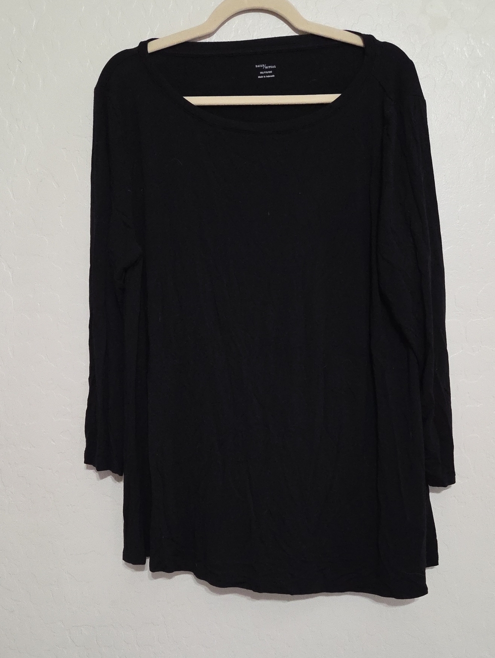 Daily Ritual Black Long-Sleeve Scoop Neck Tee